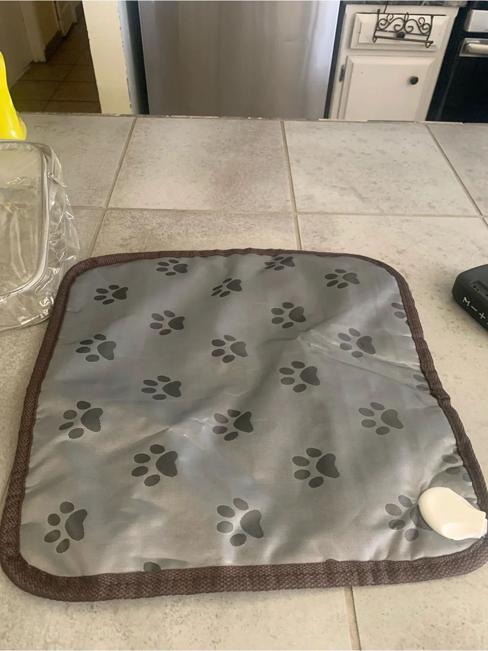 Pet Heating Pad with Paw Print Design - Gra - Picture 12 of 15